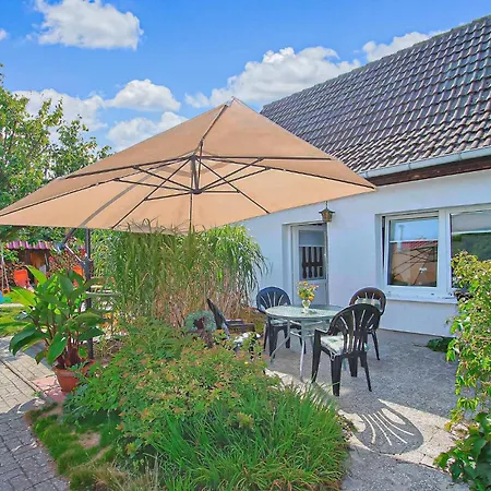 Holiday home Neustrelitz Furstensee